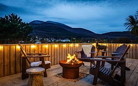 The Hikers House By House Hideaways